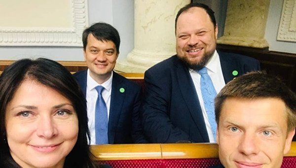 Разумков поддержал «троллинг» Гончаренко над Стефанчуком - фото Разумков поддержал «троллинг» Гончаренко над Стефанчуком - фото