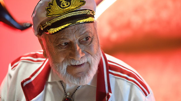 Детское или обычное ведро: 89-летний отец Киркорова раскрыл секрет мужского долголетия Детское или обычное ведро: 89-летний отец Киркорова раскрыл секрет мужского долголетия