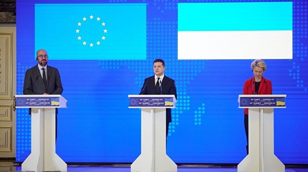 Зеленский требует в заявлении с ЕС связать РФ с конфликтом в Донбассе Зеленский требует в заявлении с ЕС связать РФ с конфликтом в Донбассе