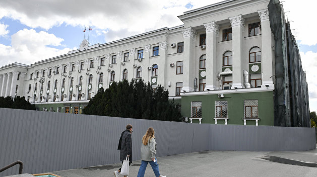 Приходят новые кадры. Почему в Крыму увольняют чиновников Приходят новые кадры. Почему в Крыму увольняют чиновников