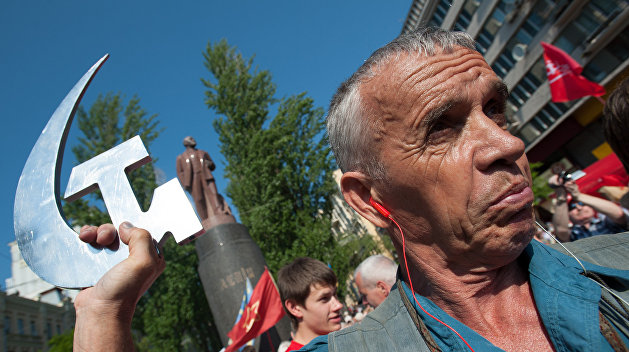 Киевляне взбунтовались против декоммунизации