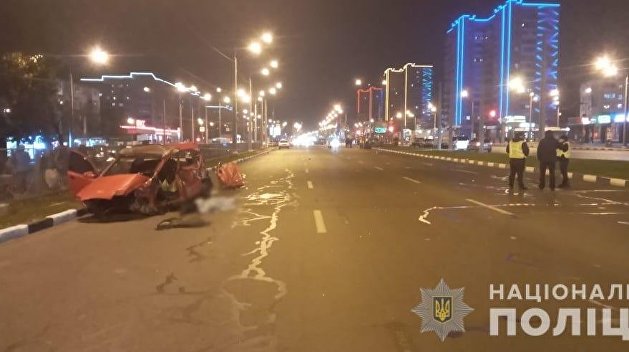 В Харькове подросток на Infiniti устроил смертельное ДТП В Харькове подросток на Infiniti устроил смертельное ДТП