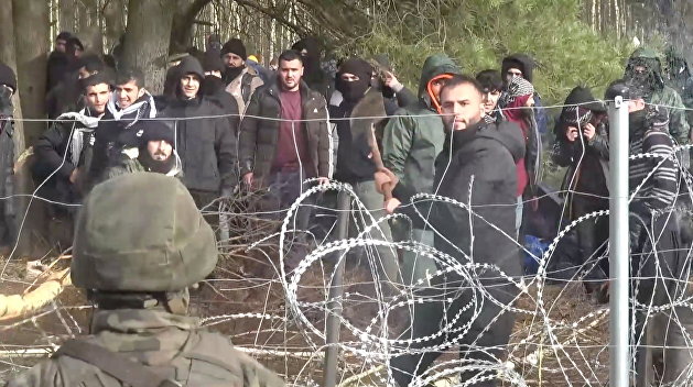 Александр Рар о том, как Европа загнала себя в ловушку с мигрантами на границе Польши