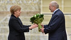 Прислушались к Путину: Меркель договорилась с «нелегитимным» Лукашенко по миграционному кризису