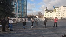 В Харькове провели митинг против испытаний лекарства от коронавируса