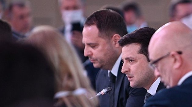 Кто отвечает за войну с Зеленским и Ермаком на ахметовском ТВ? Кто отвечает за войну с Зеленским и Ермаком на ахметовском ТВ?