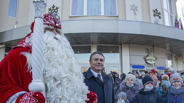 Дед Мороз из Великого Устюга приехал в ЛНР