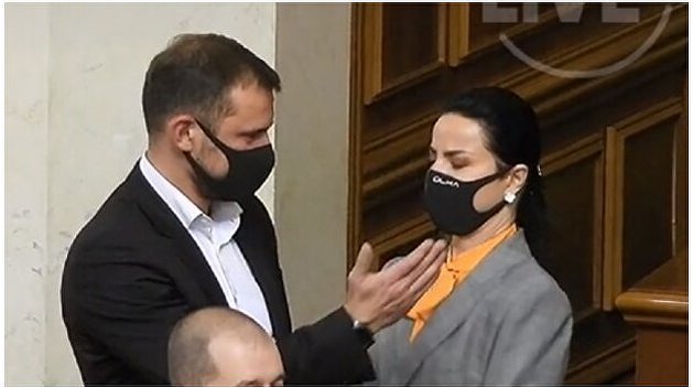 «Получала не раз»: «Слуга народа» «приложил» коллегу прямо в парламенте «Получала не раз»: «Слуга народа» «приложил» коллегу прямо в парламенте