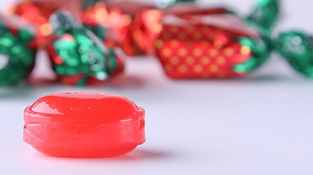В Казахстане малыши в детском саду откупались от избиений воспитателя конфетами – СМИ