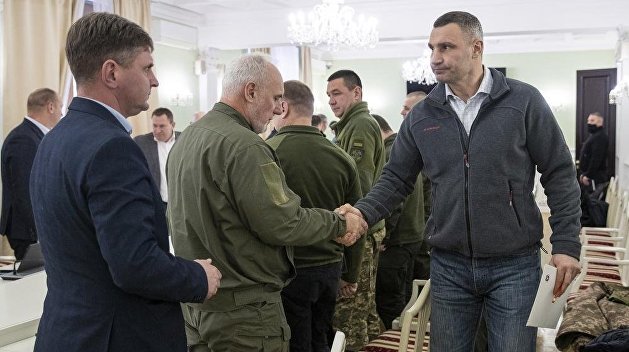 Кличко взялся за оборону Киева против России и призвал жителей «готовиться к худшему»