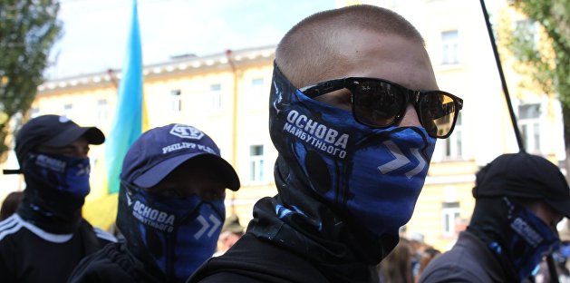 «Бандера, вставай!» Что украинские националисты будут делать без «крыши» Авакова