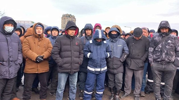 В Казахстане вводят чрезвычайное положение из-за массовых беспорядков