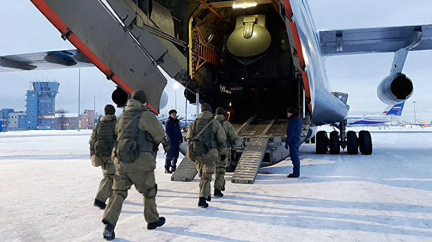 Российские военные отбили нападение на воинские части в Казахстане