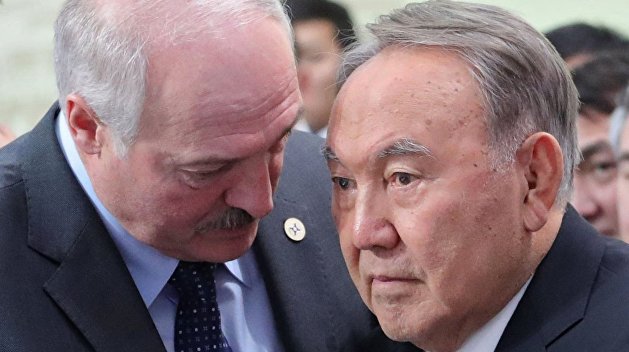 Лукашенко первым поговорил с Назарбаевым. Но о чем, неизвестно