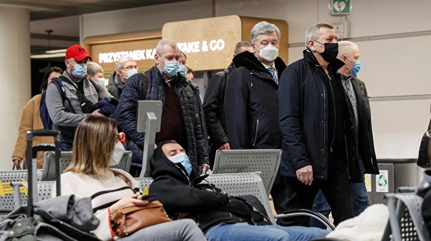 Порошенко вылетает в Киев на суд по делу о госизмене