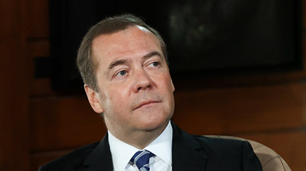 Медведев назвал возможный срок, когда Украина исчезнет с карты мира
