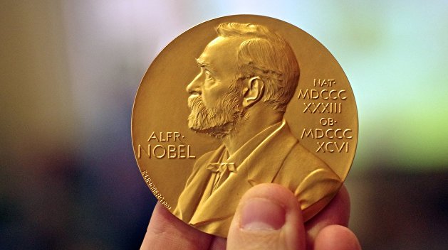 Нобелевскую премию по физике вручат за «странные» состояния материи