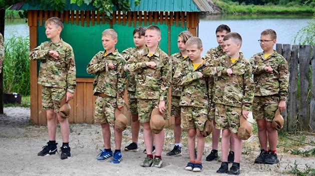 Детские блокпосты. В юных украинцах воспитывают национализм и тягу к разбою