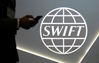 SWIFT готовится отключить российские банки, попавшие под санкции -  NBC