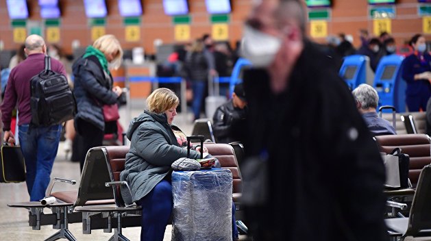 Почти 200 рейсов отменили или задержали в московских аэропортах