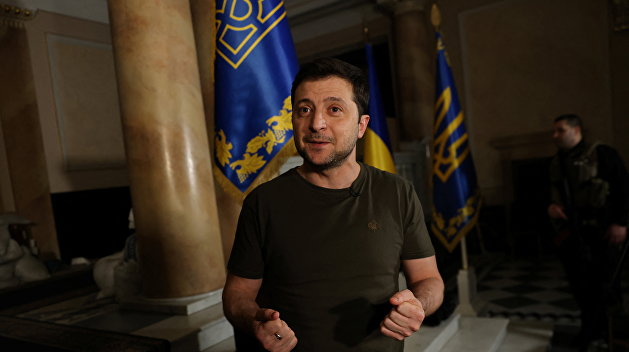 Зеленский пообещал помощь потерявшим работу украинцам Зеленский пообещал помощь потерявшим работу украинцам