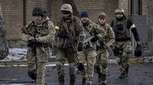 Киев объявил дезертирами плохо обеспеченных украинских военных - СМИ