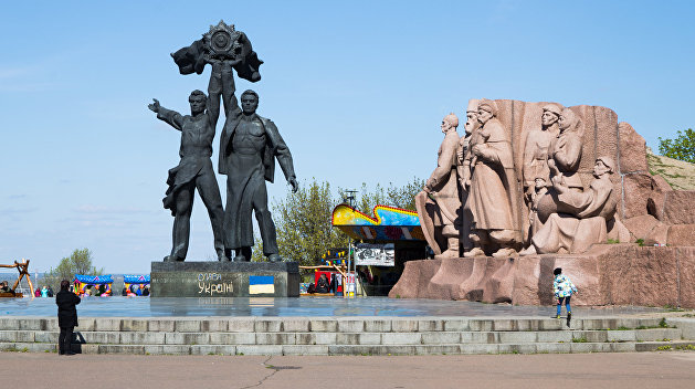 Киев лишили дружбы народов, Санду высказалась по Приднестровью, названо количество украинских мародёров. Хроника событий на Украине на 17:00 26 апреля