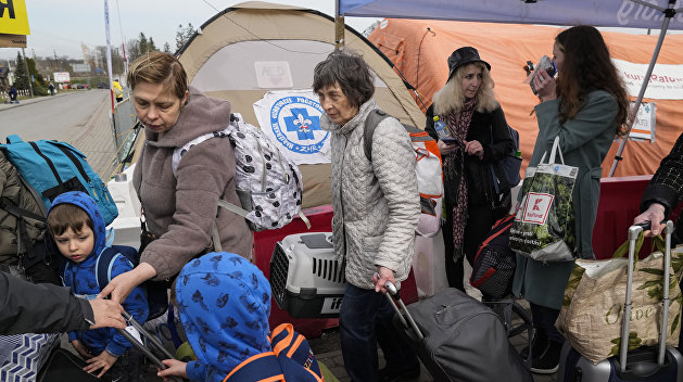 Польша пересмотрела отношение к беженцам, Европа в «страшной воронке»: что говорили об Украине в мире 24 мая