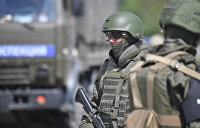 «Азовцы стреляли по людям»: житель Мариуполя рассказал о помощи от российских военных