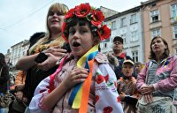 «Дал москалю по писку». На Западной Украине запретили петь песни на русском языке