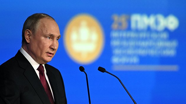 «Старого мира не будет!»: политолог рассказал, что значили слова Путина на ПМЭФ