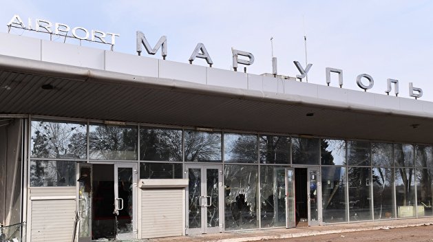 Экс-эсбэушник показал тайную тюрьму в аэропорту Мариуполя