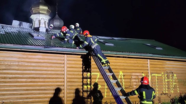 От ненависти к Путину: во Львове подожгли церковь