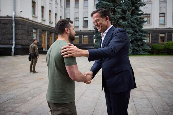 Президент Украины Владимир Зеленский провел встречу с Премьер-министром Королевства Нидерланды Марком Рютте Президент Украины Владимир Зеленский провел встречу с Премьер-министром Королевства Нидерланды Марком Рютте