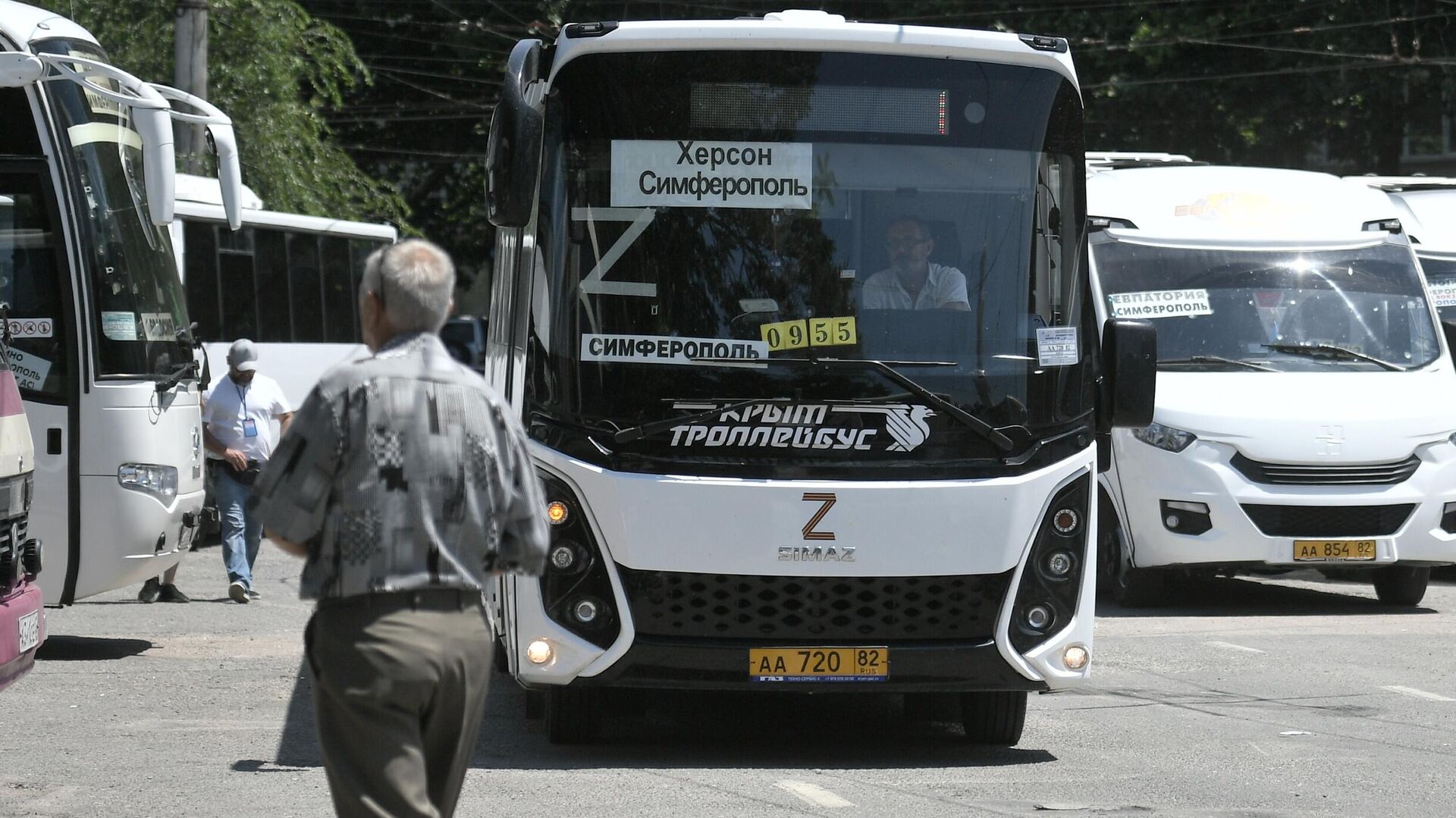 Первые за восемь лет пассажирские автобусы начинают курсировать между Крымом, Херсоном и Мелитополем - РИА Новости, 1920, 22.07.2022