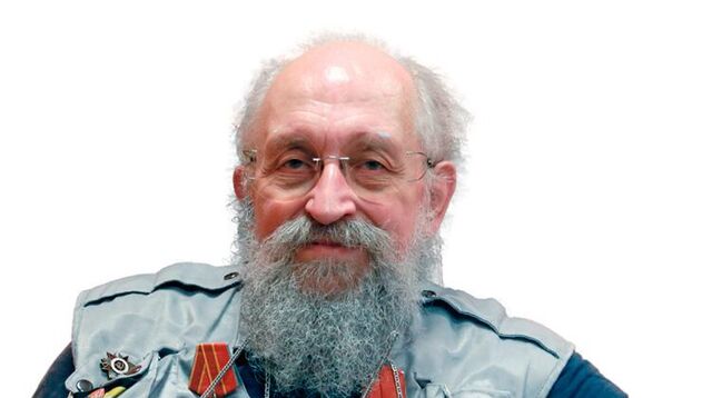 © РИА Новости . Александр Натрускин / Анатолий Вассерман интервью Анатолий Вассерман: Россия опасна для США и Запада именно тем, что она защищается, когда на нее нападают