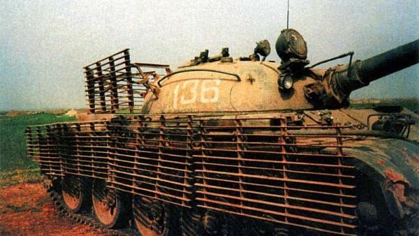 Т-62 с защитными экранами 