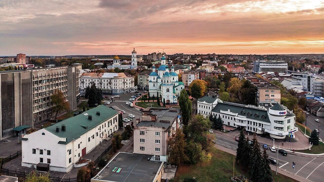 Трудовая повинность и пустой бюджет. Как живет город Сумы - 30.09.2022  Украина.ру