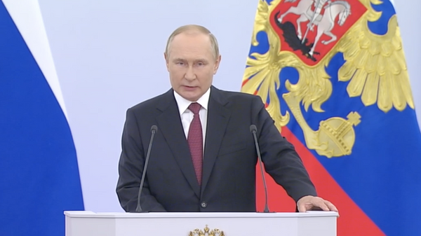 Владимир Путин на церемонии подписания договоров о включении в состав России четырех бывших регионов Украины 30 сентября 2022 года