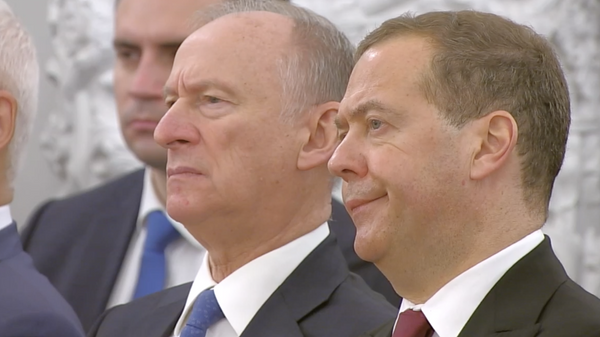 Дмитрий Медведев на церемонии подписания договоров о включении в состав России четырех бывших регионов Украины