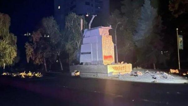 В Николаеве взорвали памятник Погибшим милиционерам
