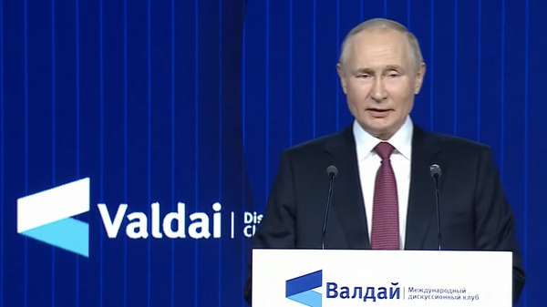 Владимир Путин на заседании клуба Валдай
