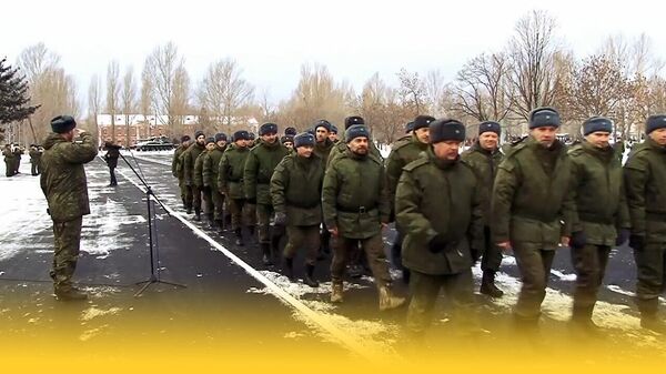 Привезти наших мальчиков в целости и сохранности: саратовцы отправились в зону СВО. Видео