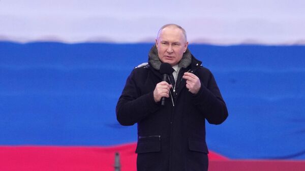 Президент РФ В. Путин посетил митинг-концерт Слава защитникам Отечества!
