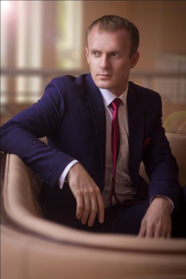 Анатолий Лаврентьев