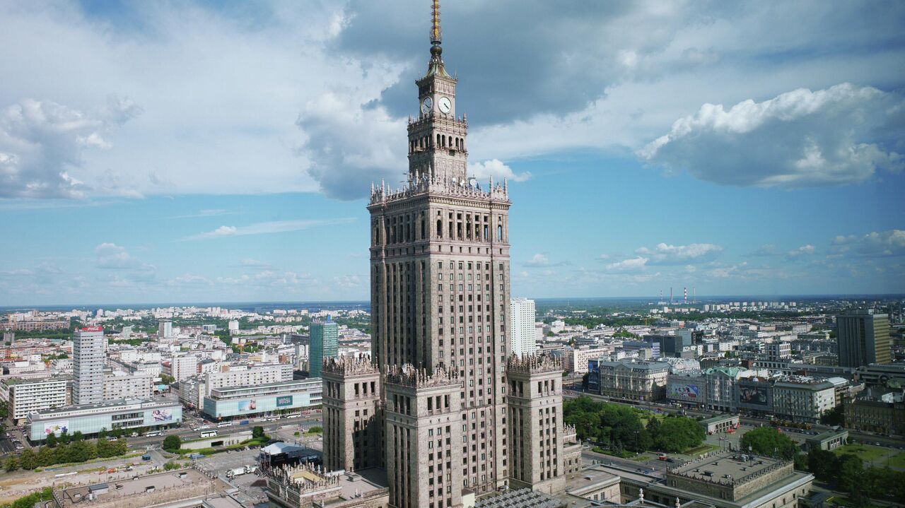 Варшавская Сталинка. Памятник 