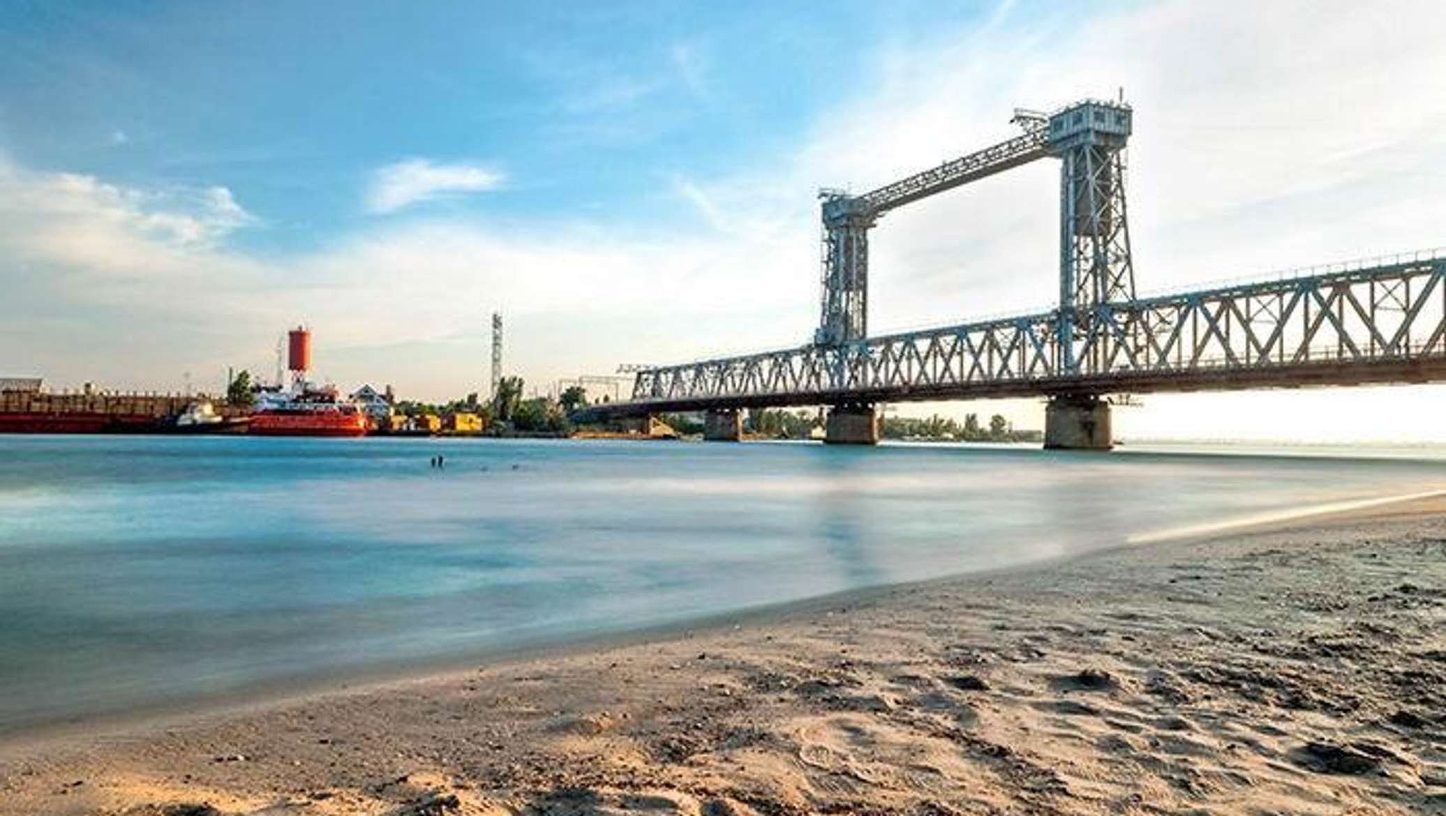 Удары по мостам в Одесской области как способ отсечь снабжение ВСУ