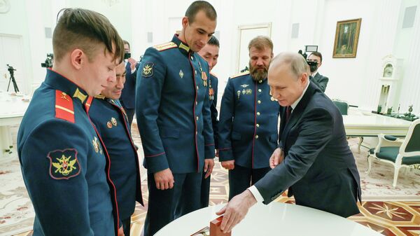Встреча президента РФ В. Путина с экипажем танка Алеша