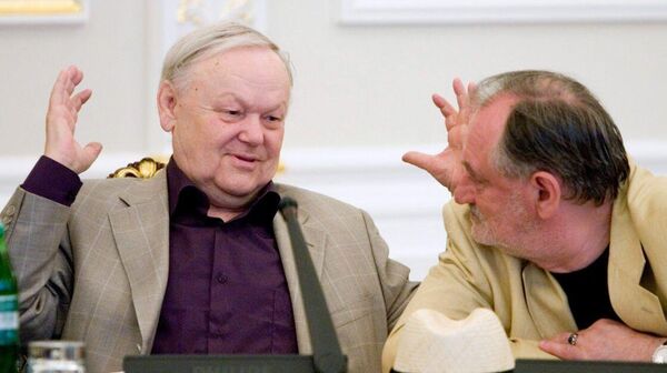 Поэт Борис Олейник и актёр Богдан Ступка 