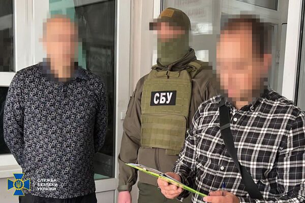 Юрий Петровский во время задержания Юрий Петровский во время задержания